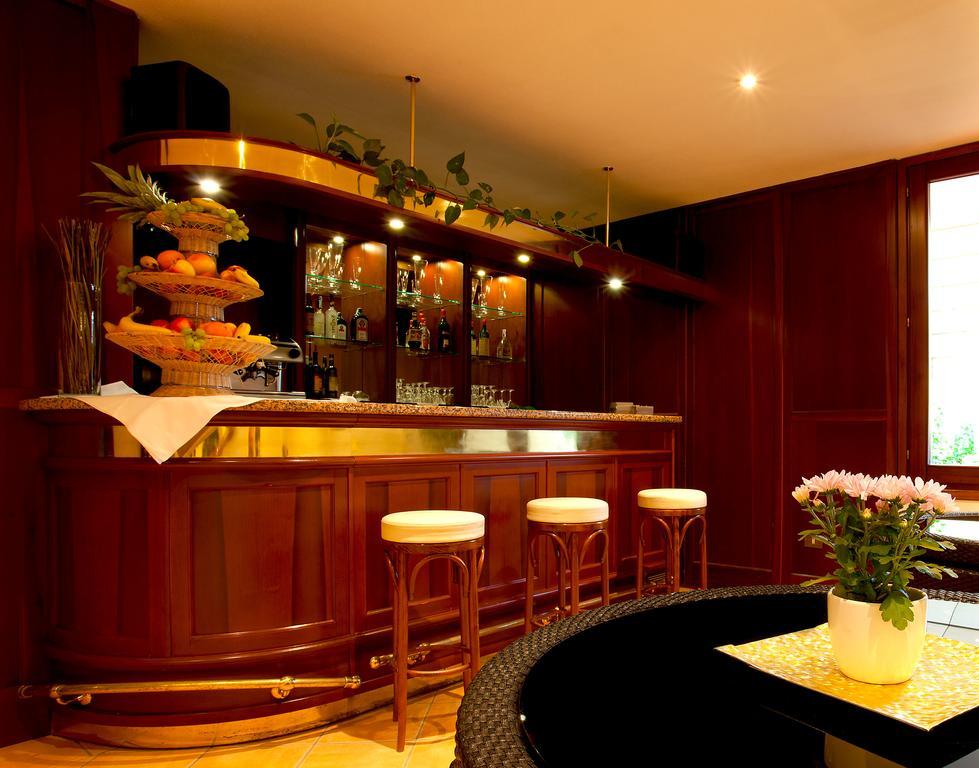 Hotel Moderno Olbia Zewnętrze zdjęcie