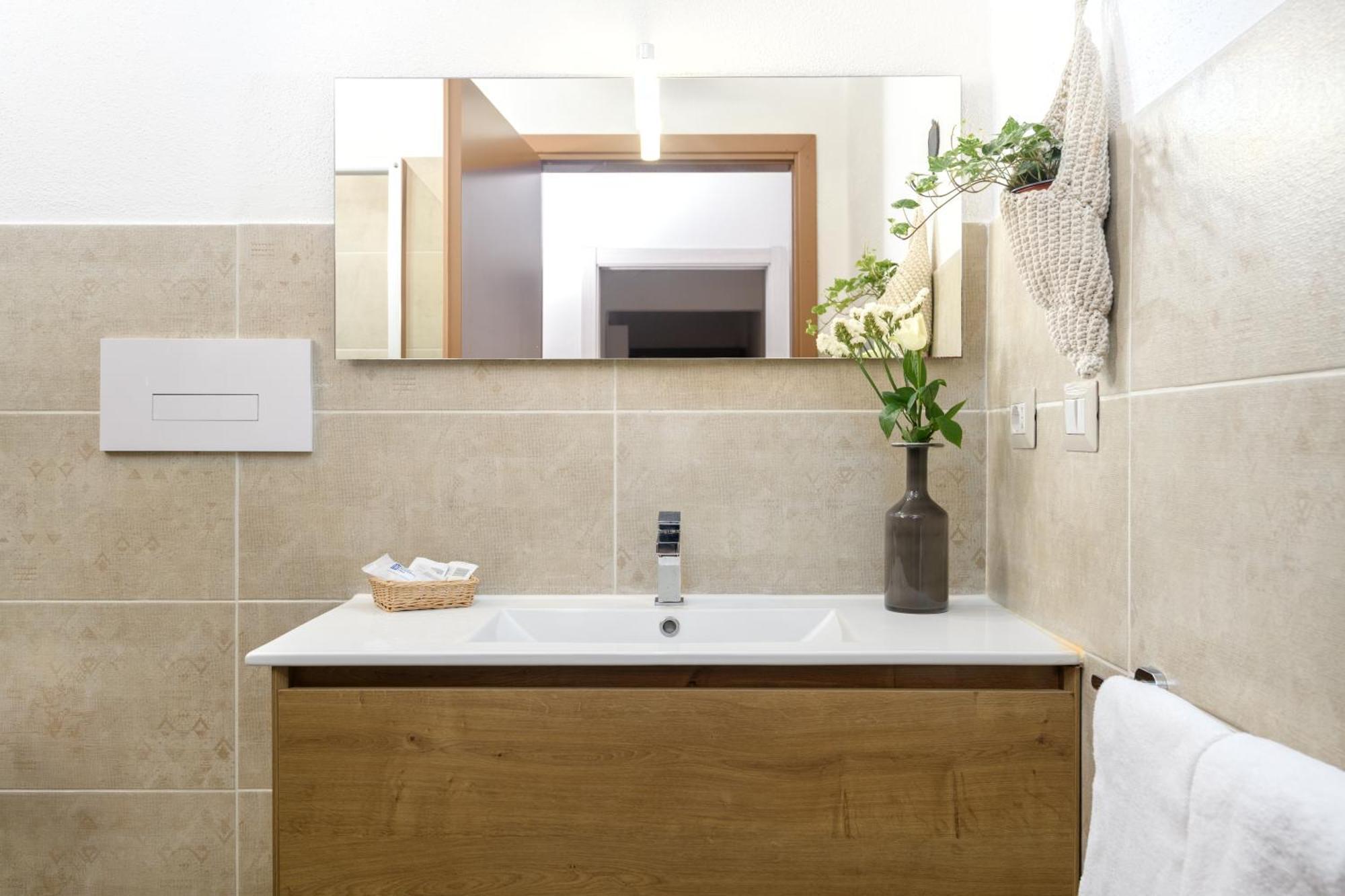 Hotel Moderno Olbia Zewnętrze zdjęcie