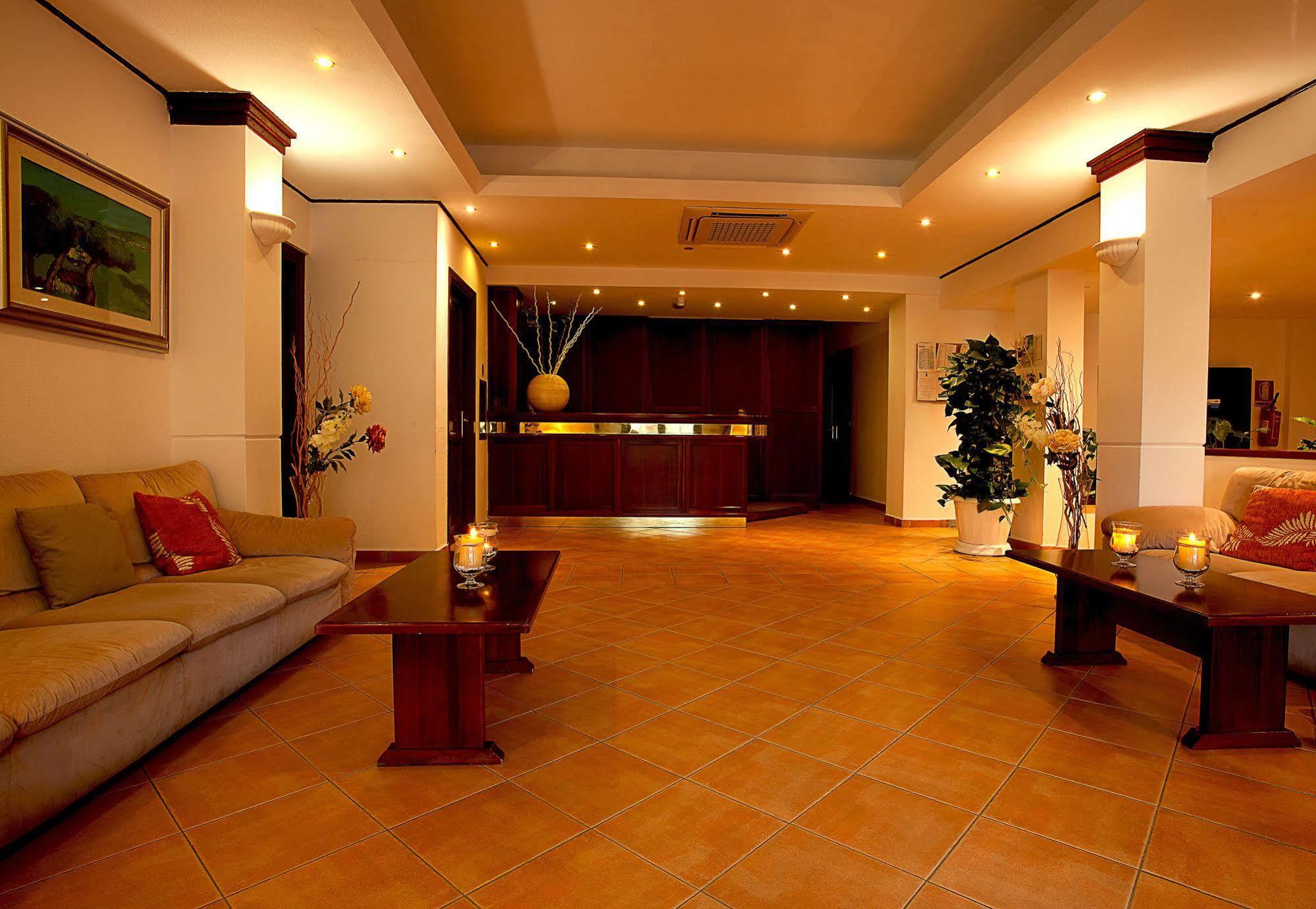 Hotel Moderno Olbia Zewnętrze zdjęcie