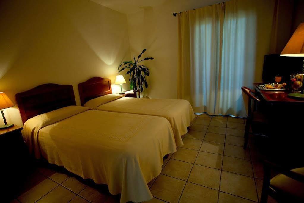 Hotel Moderno Olbia Zewnętrze zdjęcie