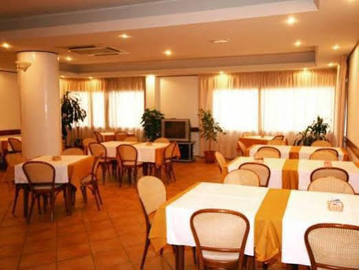 Hotel Moderno Olbia Zewnętrze zdjęcie